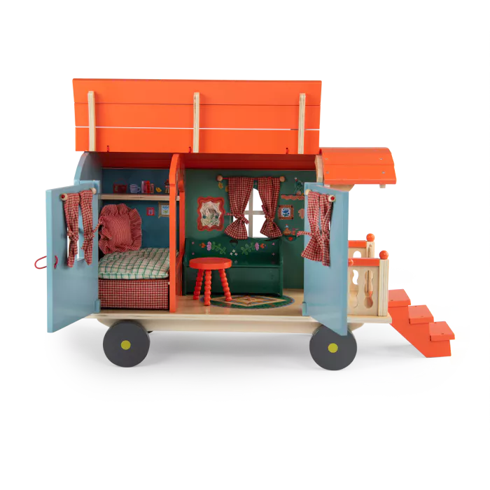 Les Minouchkas - Roulotte en bois - MOULIN ROTY